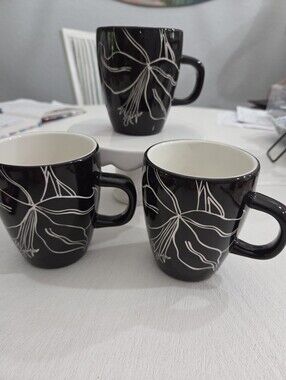 Set Of 3 Laurie Gates Antilles Ceramic Mugs